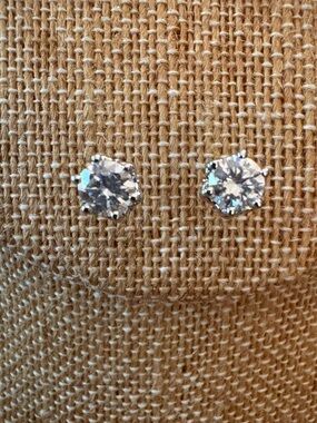 Solid Sterling Silver 1 Carat Flower Moissanite Studs